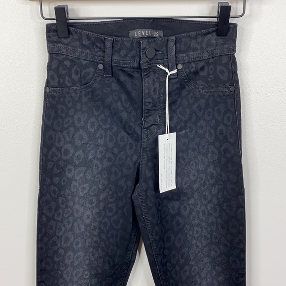 Level 99 NWT Black Leopard Ultra High Rise Skinny Jeans Women's Size 25 - Picture 2 of 9